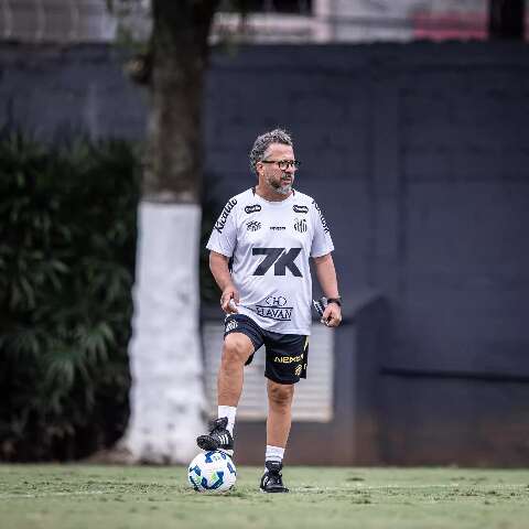 Pen&uacute;ltimo colocado, Santos fecha rodada do Brasileir&atilde;o diante do Cear&aacute;