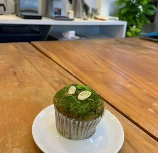 Ame ou odeie, matcha &eacute; o p&oacute; verde que virou febre nos caf&eacute;s da cidade