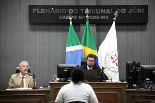 Mãe que matou bebê por acreditar em "chip da besta" é condenada a 6 anos Mãe que matou bebê por acreditar em "chip da besta" é condenada a 6 anos
