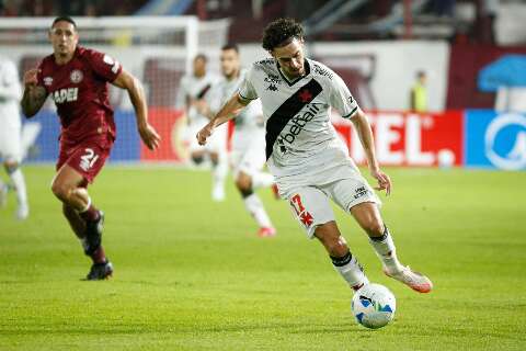 Na estreia de Diniz, Vasco &eacute; superado pelo Lan&uacute;s na Sul-Americana