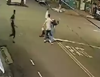 L&iacute;der de grupo que espancou cantor &eacute; presa ap&oacute;s tentar se passar pela irm&atilde;