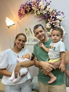 Refer&ecirc;ncia em furo humanizado, Aline Pereira abre novo est&uacute;dio na Capital