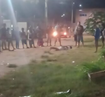 Jovem &eacute; amarrado por moradores sob suspeita de estelionato 