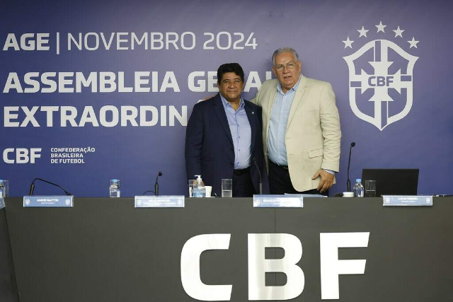 Petrall&aacute;s deixa base de Ednaldo e assina manifesto por &quot;nova CBF&quot;