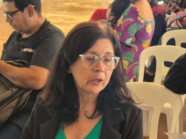 Trabalhadores com mais de 50 anos persistem em feira de emprego com mil vagas