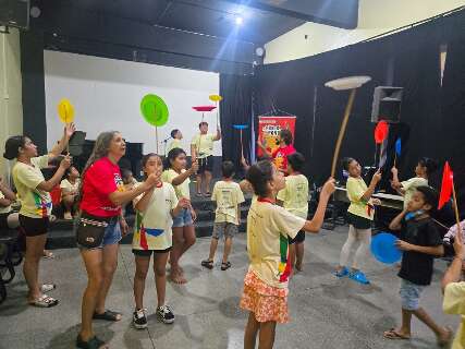 Circo do Mato encerra turn&ecirc; cultural em Ivinhema com oficinas e espet&aacute;culo