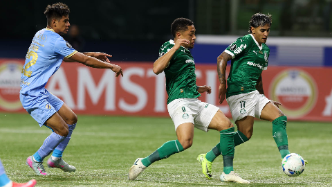 Palmeiras confirma favoritismo e vence Bol&iacute;var por 2 a 0 na Libertadores