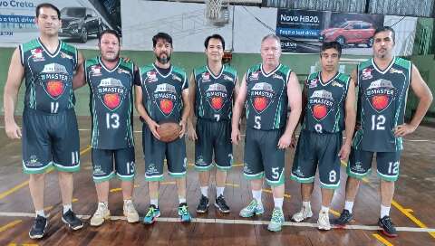 Rodada do basquetebol master ter&aacute; s&oacute; tr&ecirc;s jogos no fim de semana