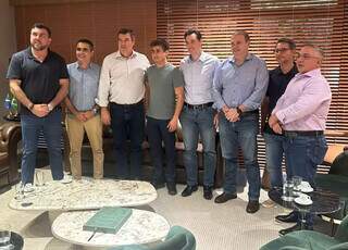 Nikolas visita governadoria e troca experiências com Riedel antes de palestra Nikolas visita governadoria e troca experiências com Riedel antes de palestra