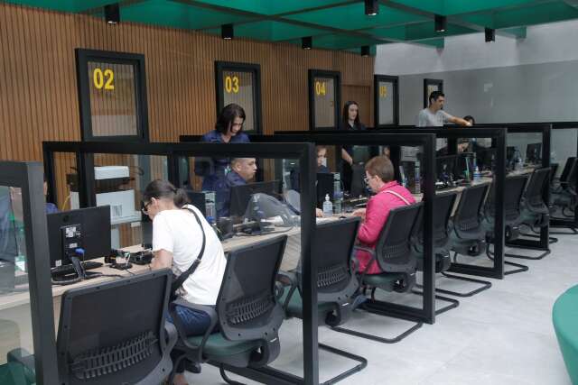 Sancionada lei que d&aacute; 5,06% de reajuste a servidores p&uacute;blicos estaduais