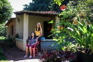 Família mantém viva casa construída com as próprias mãos há 37 anos Família mantém viva casa construída com as próprias mãos há 37 anos
