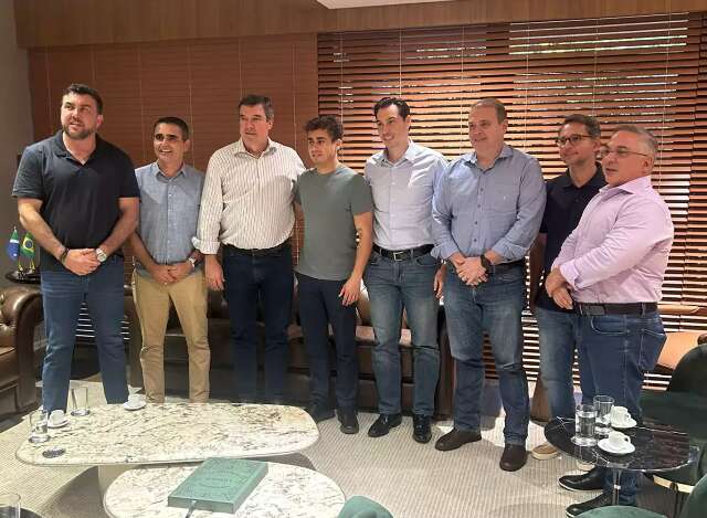 Nikolas visita governadoria e troca experi&ecirc;ncias com Riedel antes de palestra