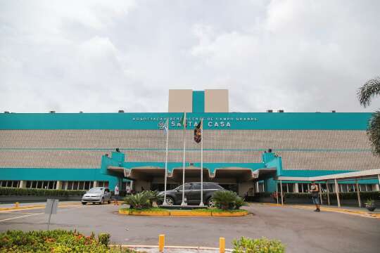 Ao defumar embutidos, idoso tem 50% do corpo queimado e morre no hospital
