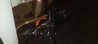 Motociclista morre ap&oacute;s &ocirc;nibus ignorar sinal de pare em cruzamento
