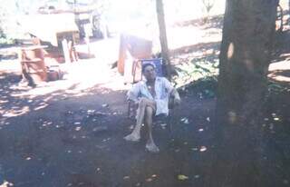 Fam&iacute;lia mant&eacute;m viva casa constru&iacute;da com as pr&oacute;prias m&atilde;os h&aacute; 37 anos