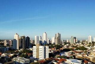 Céu limpo marca início do sábado com máxima de 32°C na Capital Céu limpo marca início do sábado com máxima de 32°C na Capital