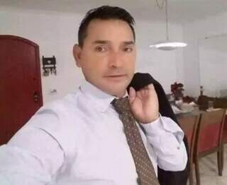 Homem &eacute; encontrado morto ap&oacute;s alarme disparar em resid&ecirc;ncia