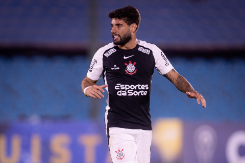 Com gol de Yuri Alberto, Corinthians vence cl&aacute;ssico contra o Santos