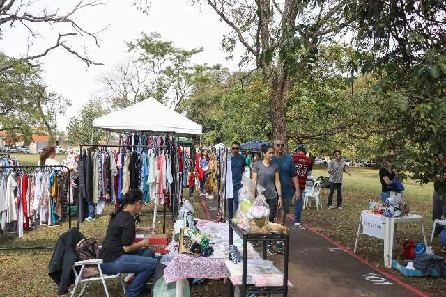 Hoje tem Feira Bosque da Paz e sarau de brasilidades em Campo Grande