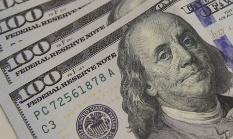 Bolsa brasileira bate recorde e d&oacute;lar cai ap&oacute;s alerta sobre d&iacute;vida dos EUA