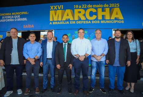 Comitiva com 40 prefeitos de MS leva pautas municipalistas a Bras&iacute;lia