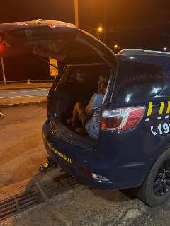 Empres&aacute;rio &eacute; preso com 235 kg de coca&iacute;na camuflados entre fardos de erva mate