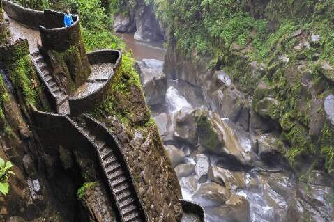 Ba&ntilde;os de &Aacute;gua Santa, destino para aventureiros no Equador