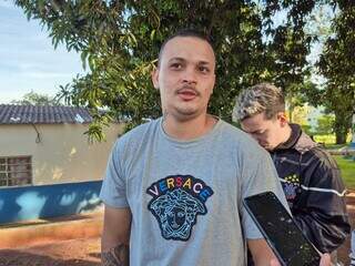 Demanda por tapa-buraco leva prefeitura a buscar trabalhadores nos bairros