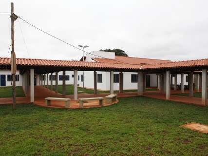 Empresa de shows punida pelo governo por n&atilde;o entregar comida em Unei