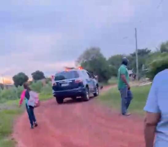 Conselheira tutelar &eacute; atacada com golpe de foice durante atendimento