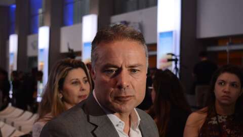 Ministro admite fracasso anterior e diz que novo contrato da 163 vai surpreender