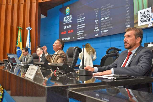 Deputados aprovam doa&ccedil;&atilde;o de &aacute;reas para constru&ccedil;&atilde;o de casa na comunidade Tia Eva