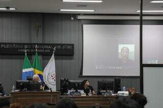 Motorista que levou policial no cap&ocirc; por 1 km &eacute; condenado a 9 anos