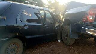 Homem morre em acidente entre Palio e Hilux do prefeito de Laguna Carapã Homem morre em acidente entre Palio e Hilux do prefeito de Laguna Carapã