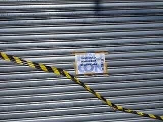 Ap&oacute;s vistoria, 5 lojas s&atilde;o lacradas por vender cal&ccedil;ados falsificados