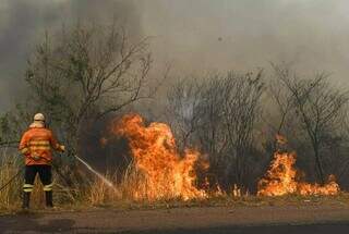 Contra lista de risco de inc&ecirc;ndio, entidades defendem produtores e rebatem Ibama