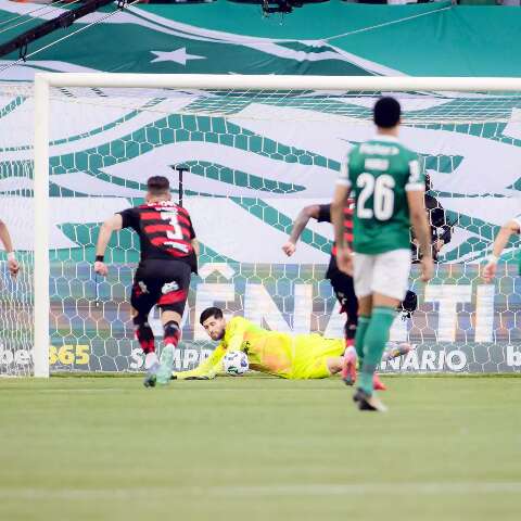 Palmeiras perde p&ecirc;nalti e Flamengo vence no Allianz Parque 
