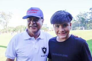 Homenageado, ex-presidente do R&aacute;dio Clube revive 35 anos de futebol e hist&oacute;rias