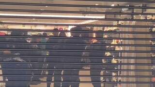 Arma disparou quando PM mexia na cal&ccedil;a em loja no shopping, diz delegado
