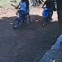 Assaltantes usam fac&atilde;o para amea&ccedil;ar adolescente e roubar moto na fronteira