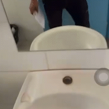 Ladr&otilde;es arrombam unidade de sa&uacute;de a marretada e fazem limpa