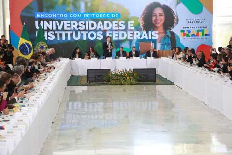 Recomposi&ccedil;&atilde;o or&ccedil;ament&aacute;ria afasta colapso nas Universidades e instituto de MS