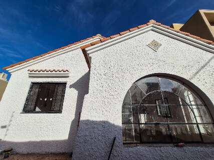 Restaurada do telhado ao ladrilho, casa de 80 anos &ldquo;respira&rdquo; no Centro da cidade