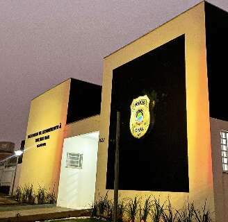 Homem &eacute; preso por engravidar cunhada de 13 anos e abusar de enteada em Dourados