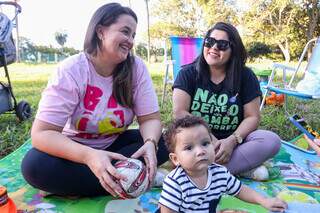 Após 4 anos de espera, casal realiza sonho da maternidade com adoção Após 4 anos de espera, casal realiza sonho da maternidade com adoção