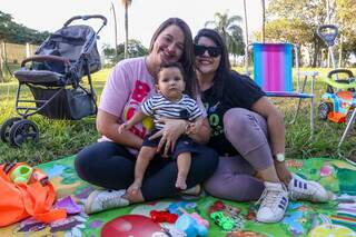 Após 4 anos de espera, casal realiza sonho da maternidade com adoção Após 4 anos de espera, casal realiza sonho da maternidade com adoção