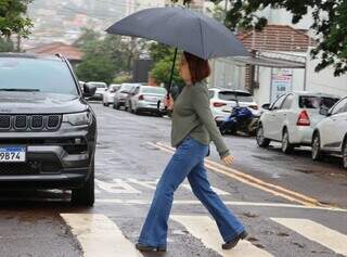 Em dia de chuva fina, temperatura despenca 13&ordm;C em Campo&nbsp;Grande