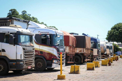 Semana termina com 2,4 mil vagas de trabalho abertas na Capital