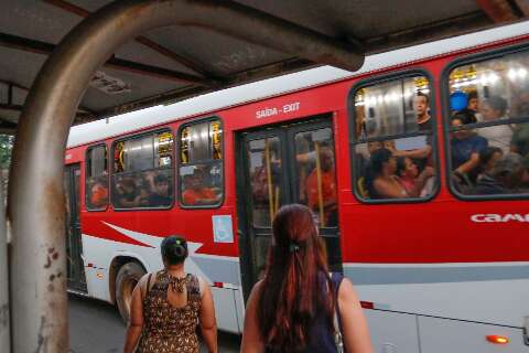Projeto de &quot;ar-condicionado&quot; em &ocirc;nibus une esquerda e direita na C&acirc;mara 