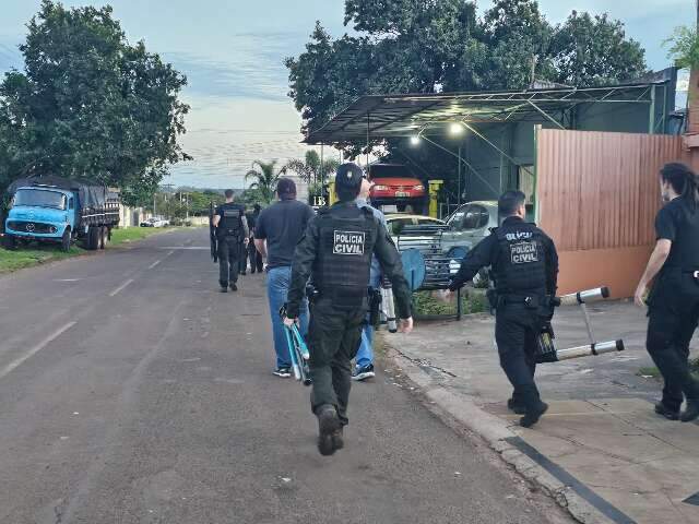 Suspeitos de roubar R$ 1 milh&atilde;o em joias e agredir idoso s&atilde;o presos 